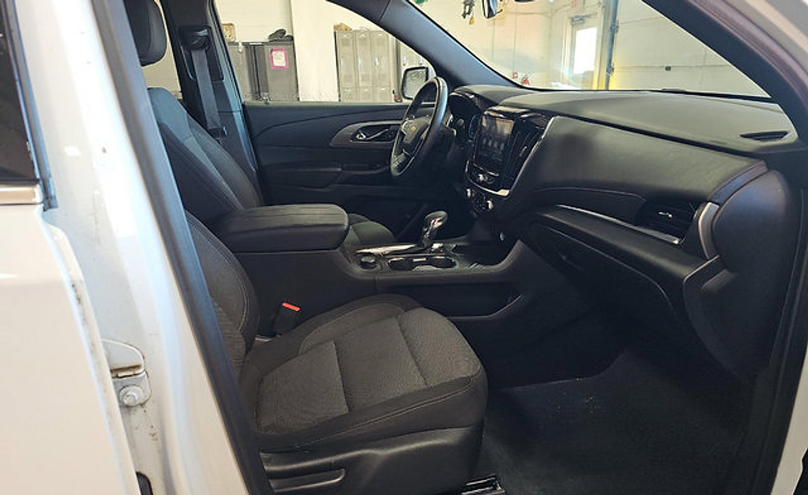Used 2023 Chevrolet Traverse LT AWD/4WD image 13