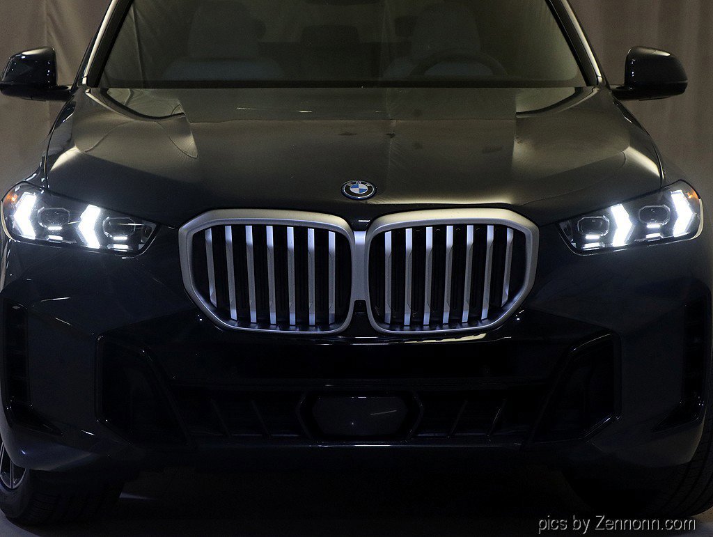 Used 2026 BMW X5 xDrive50e w/ M Sport Package image 5