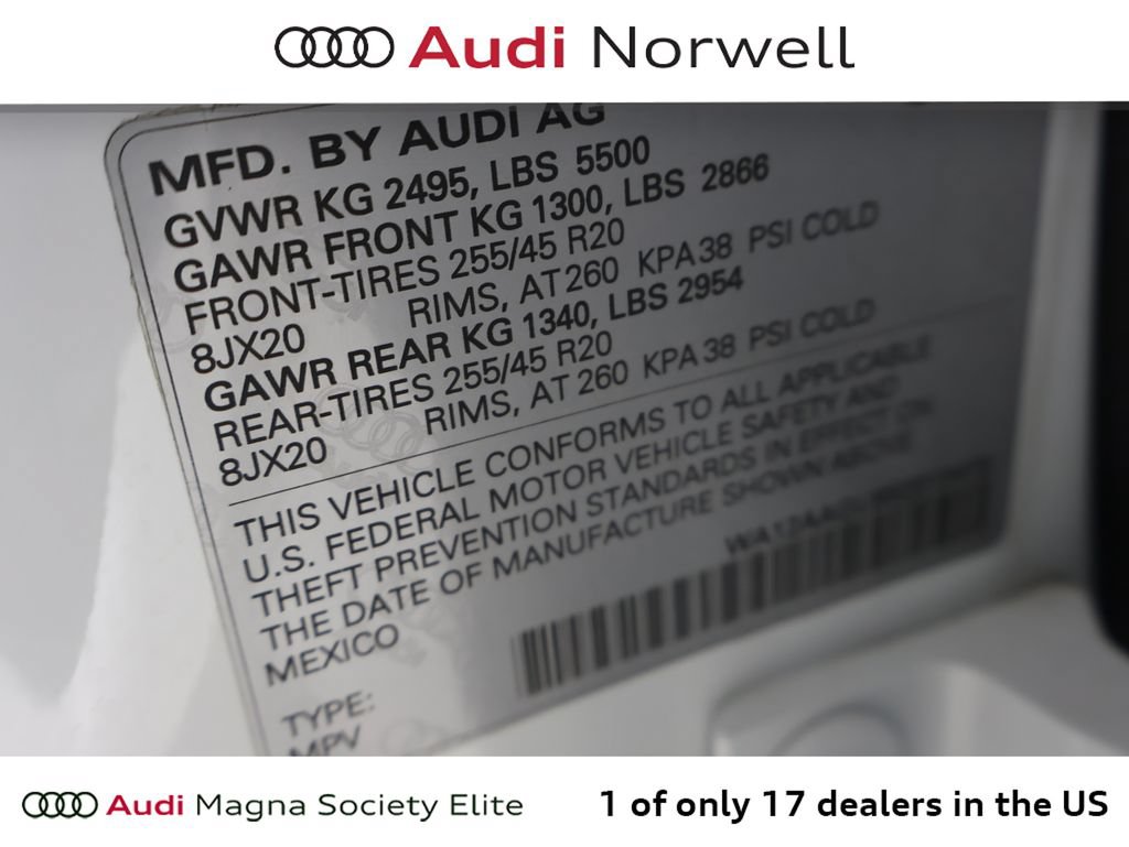 Used 2025 Audi Q5 Premium Plus w/ Premium Plus AWD/4WD image 3