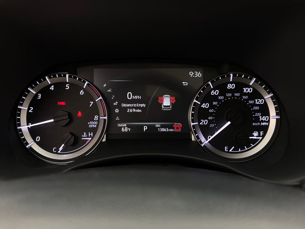 Used 2024 Toyota Highlander XLE image 21