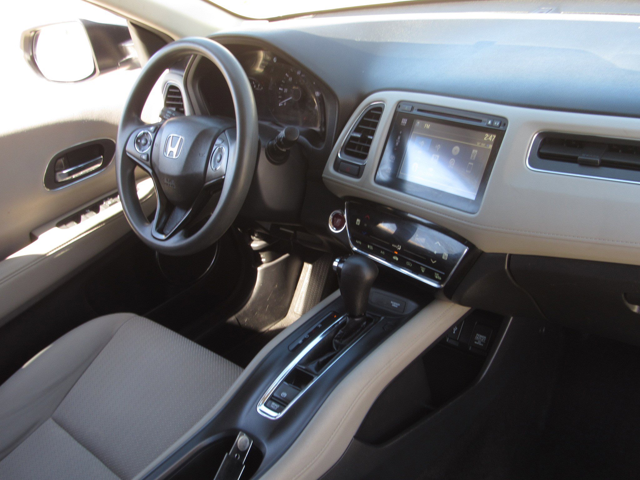 Used 2018 Honda HR-V EX image 10