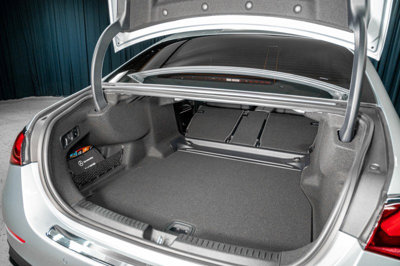 New 2026 Mercedes-Benz E 450 4MATIC Sedan image 7