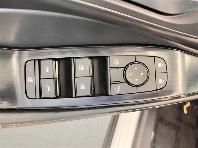 Used 2025 Nissan Rogue SV image 18