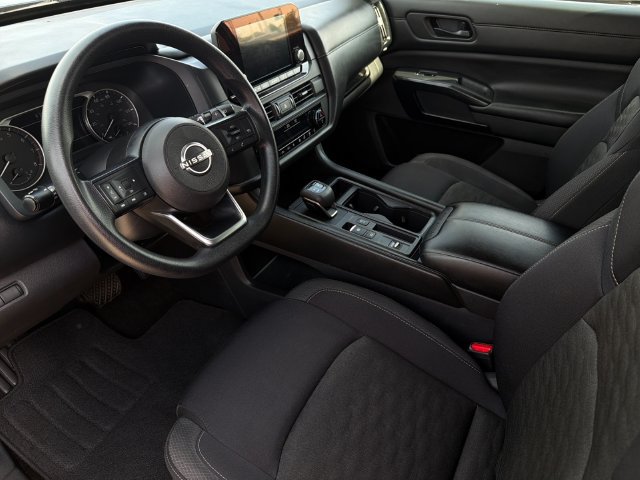 Used 2024 Nissan Pathfinder S w/ Cargo Package FWD image 11