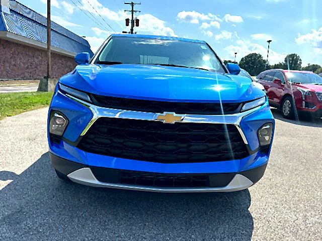 Used 2026 Chevrolet Blazer LT FWD image 1