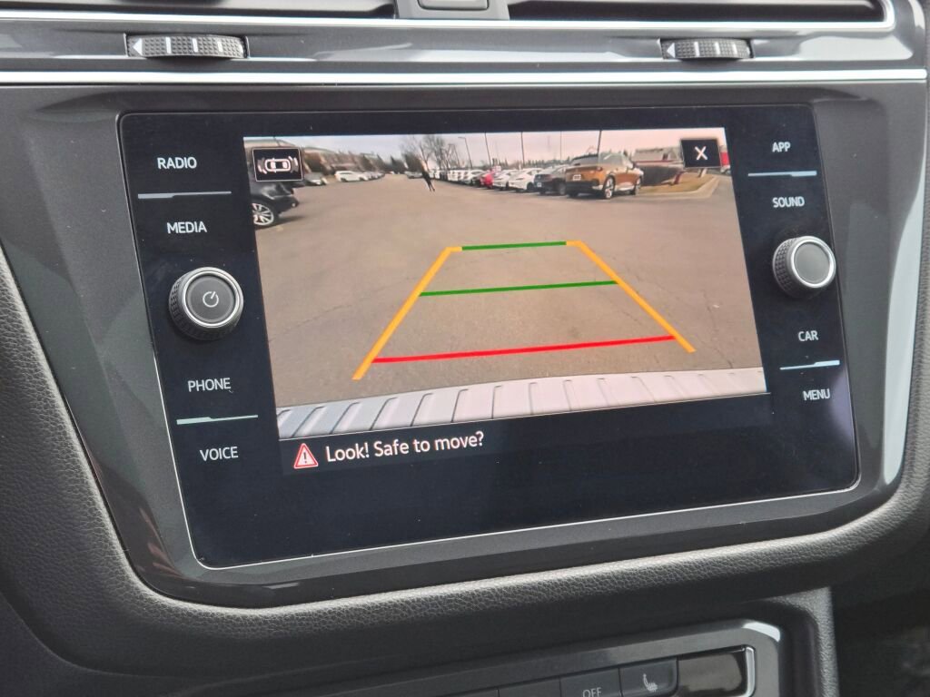 Used 2024 Volkswagen Tiguan Wolfsburg Edition image 36