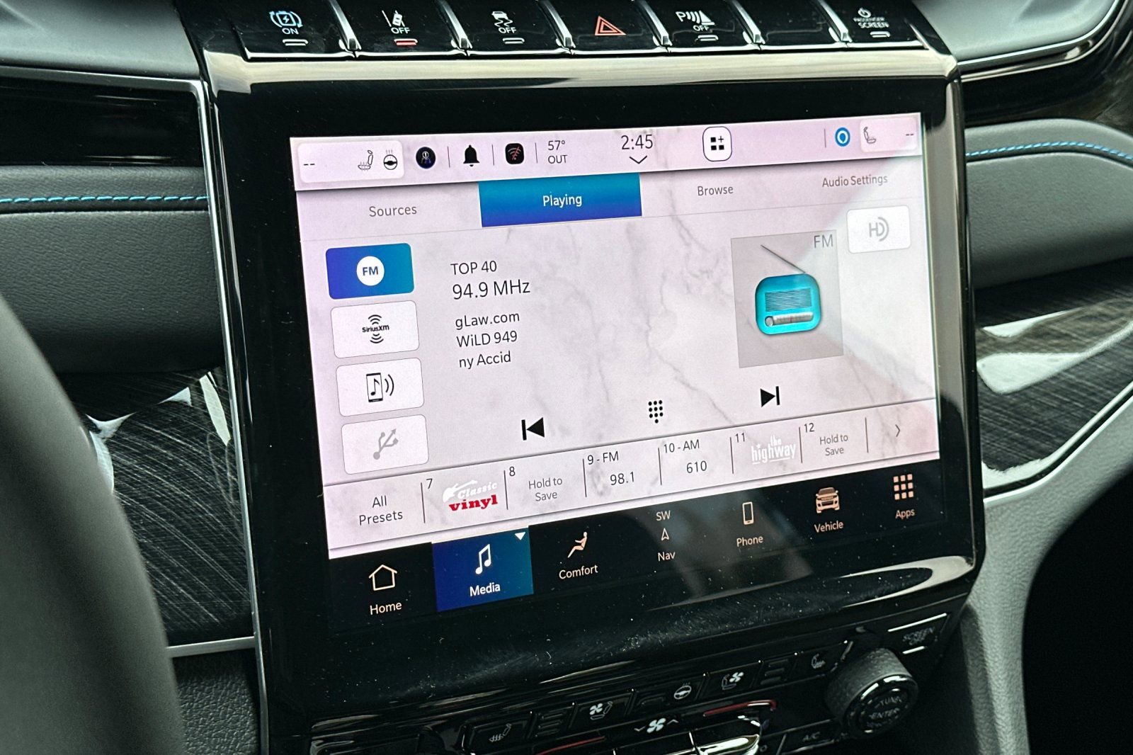 New 2023 Jeep Grand Cherokee Trailhawk w/ Advanced Protech Group II image 17