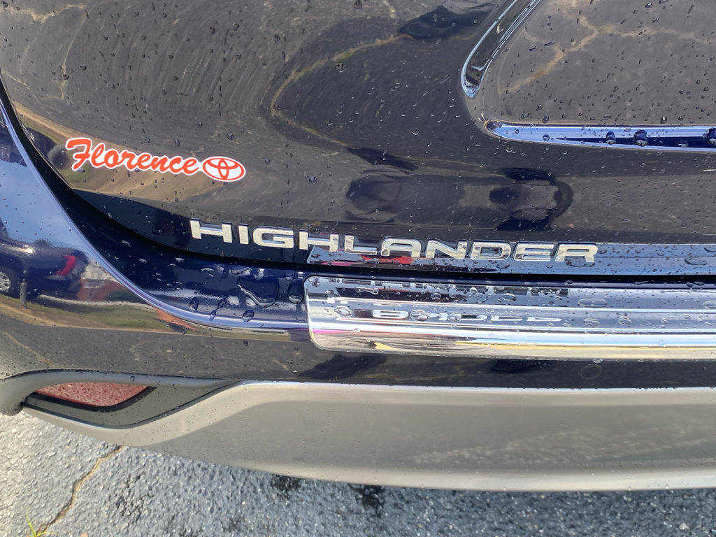 Used 2021 Toyota Highlander Platinum image 12