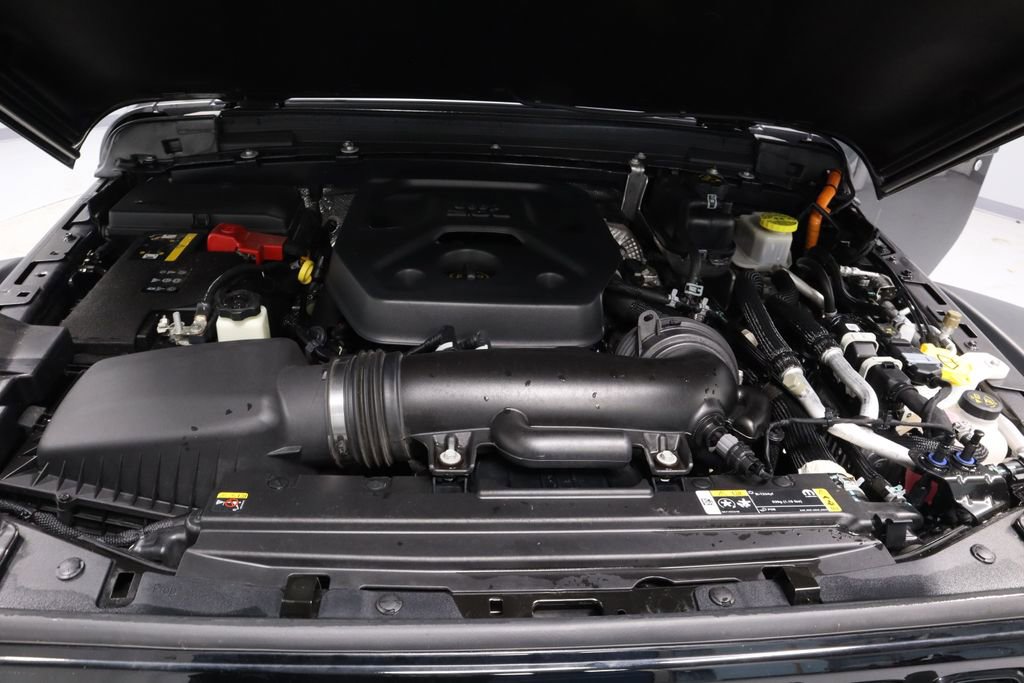 Used 2024 Jeep Wrangler Unlimited image 14