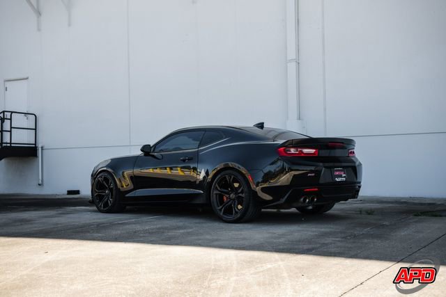 Used 2018 Chevrolet Camaro SS image 21