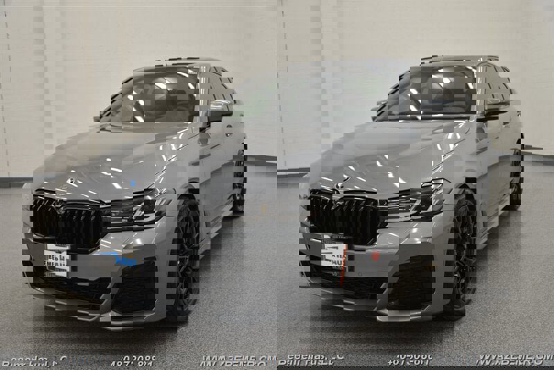 Used 2023 BMW 530i w/ M Sport Package image 2