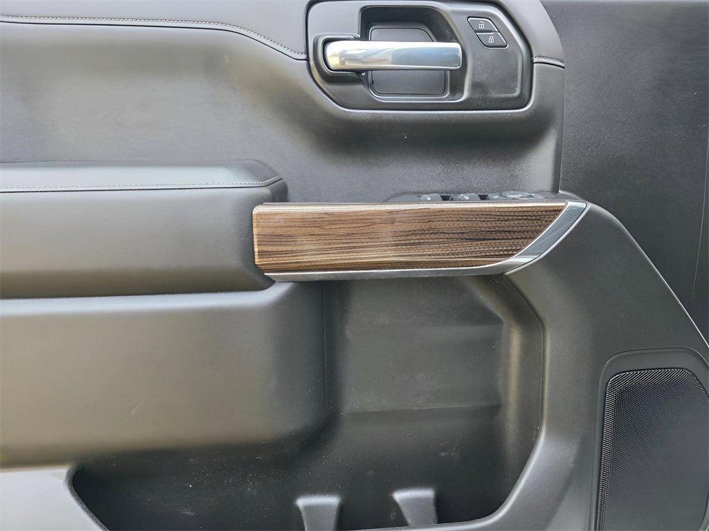 Used 2020 Chevrolet Silverado 1500 LT w/ All-Star Edition image 14