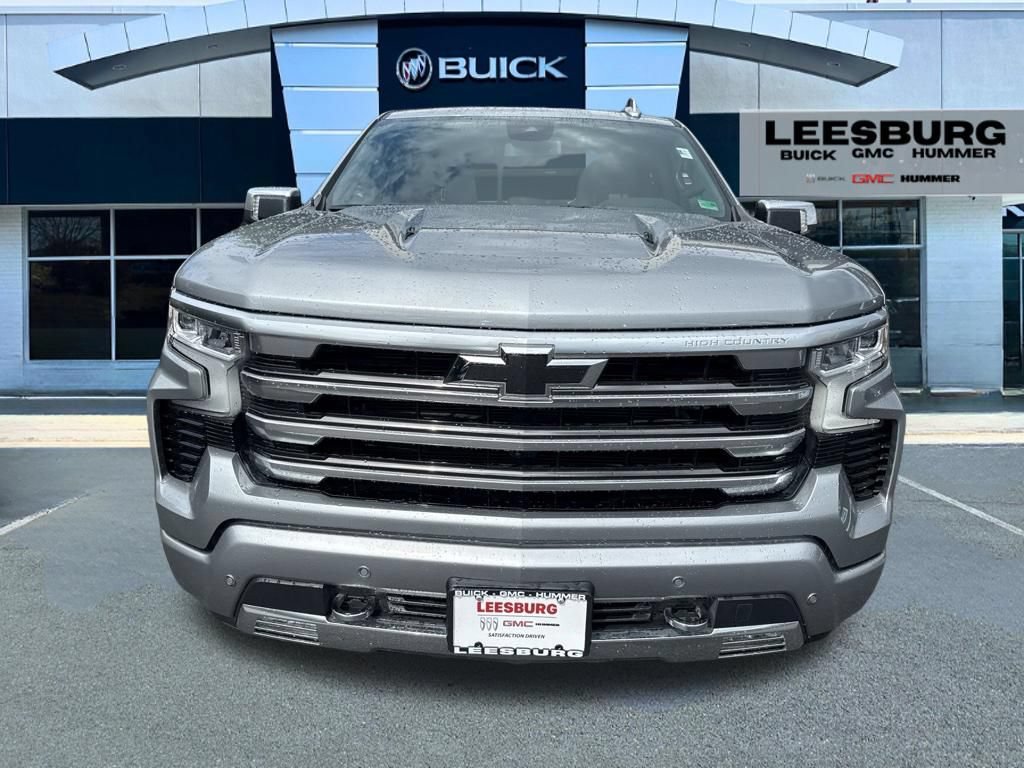 Used 2024 Chevrolet Silverado 1500 High Country w/ High Country Premium Package AWD/4WD image 2