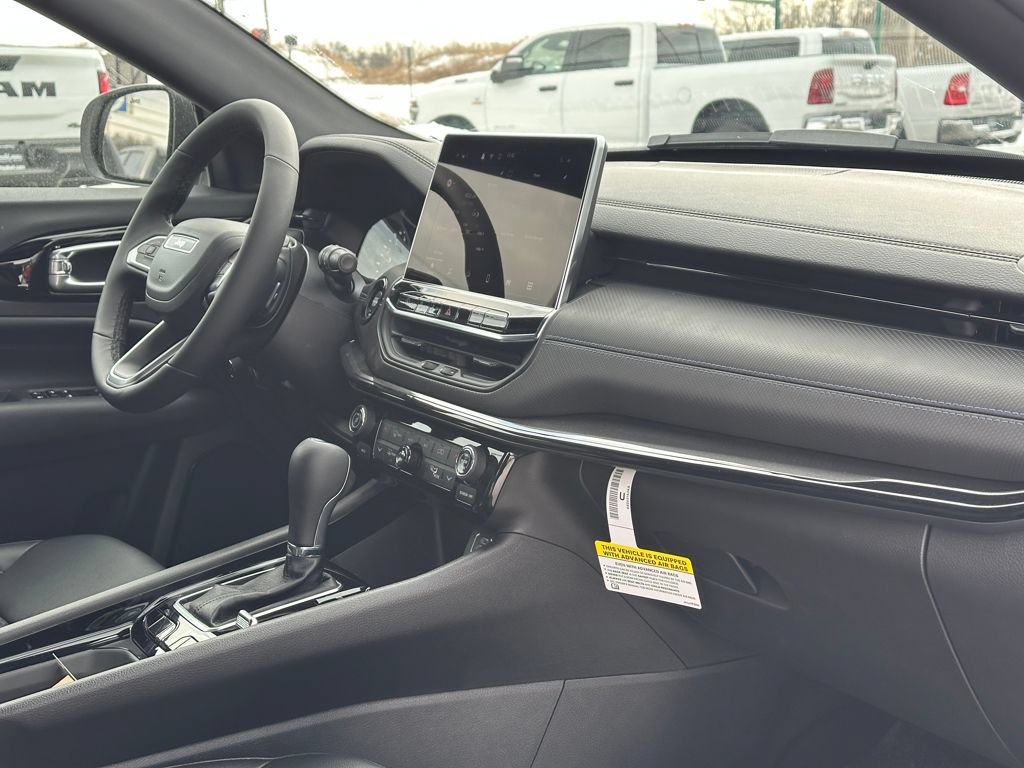 New 2026 Jeep Compass Latitude AWD/4WD image 19