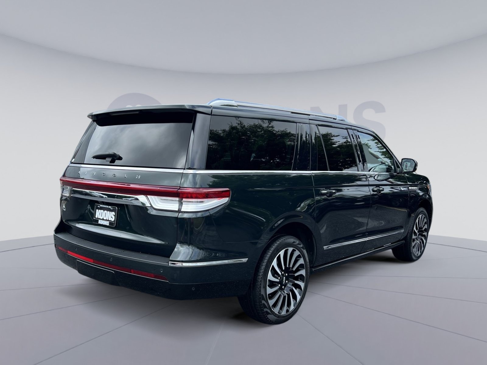 Used 2024 Lincoln Navigator L Black Label AWD/4WD image 7