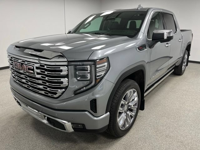 Used 2023 GMC Sierra 1500 Denali w/ Denali Reserve Package AWD/4WD image 4