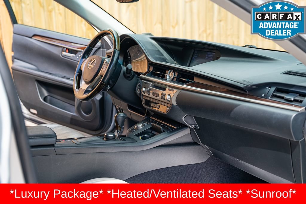 Used 2013 Lexus ES 350 w/ Luxury Pkg FWD image 17