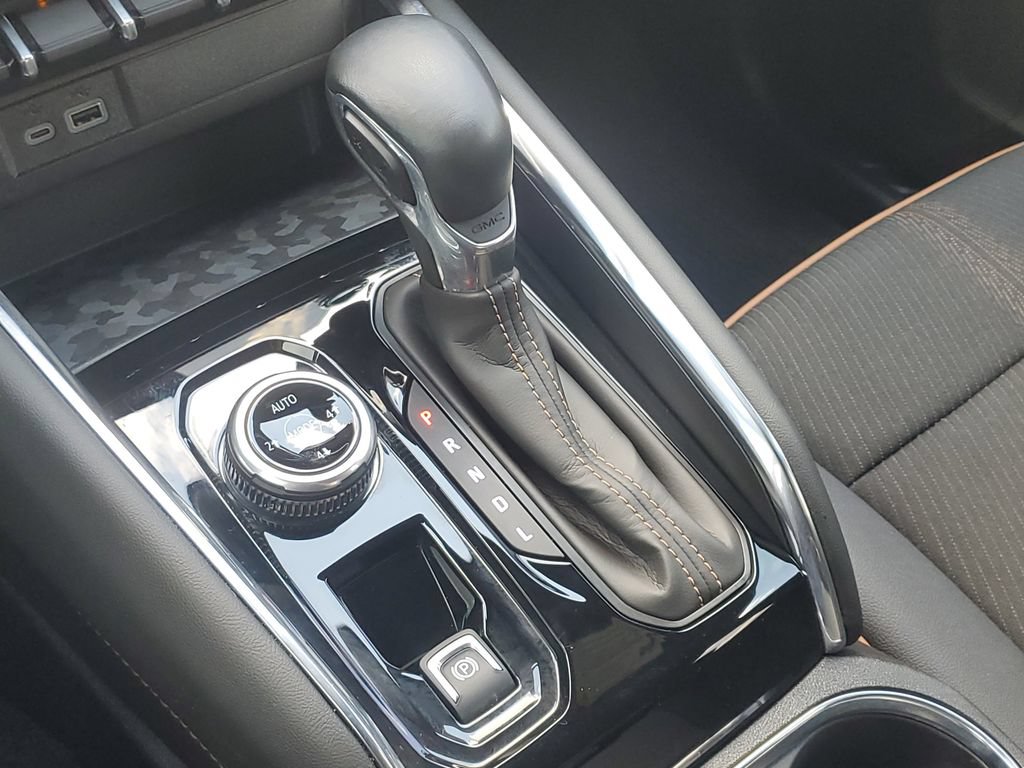 Certified 2025 GMC Canyon AT4 AWD/4WD image 30