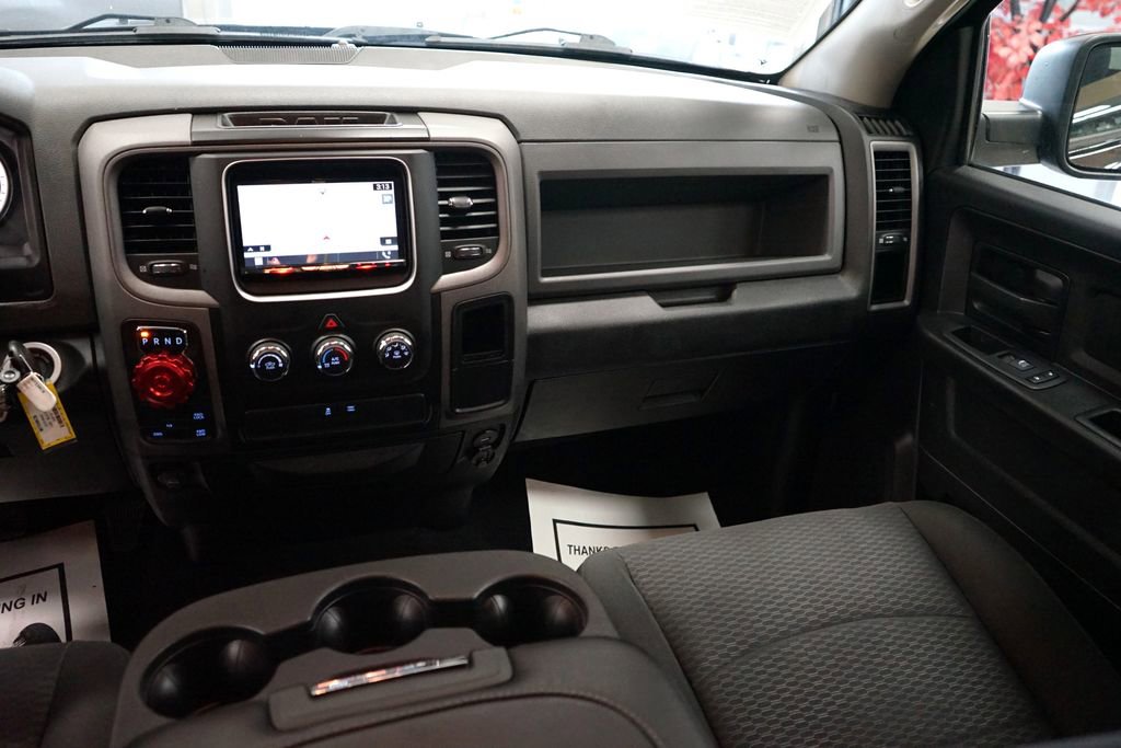 Used 2019 RAM 1500 Express w/ Express Value Package AWD/4WD image 12