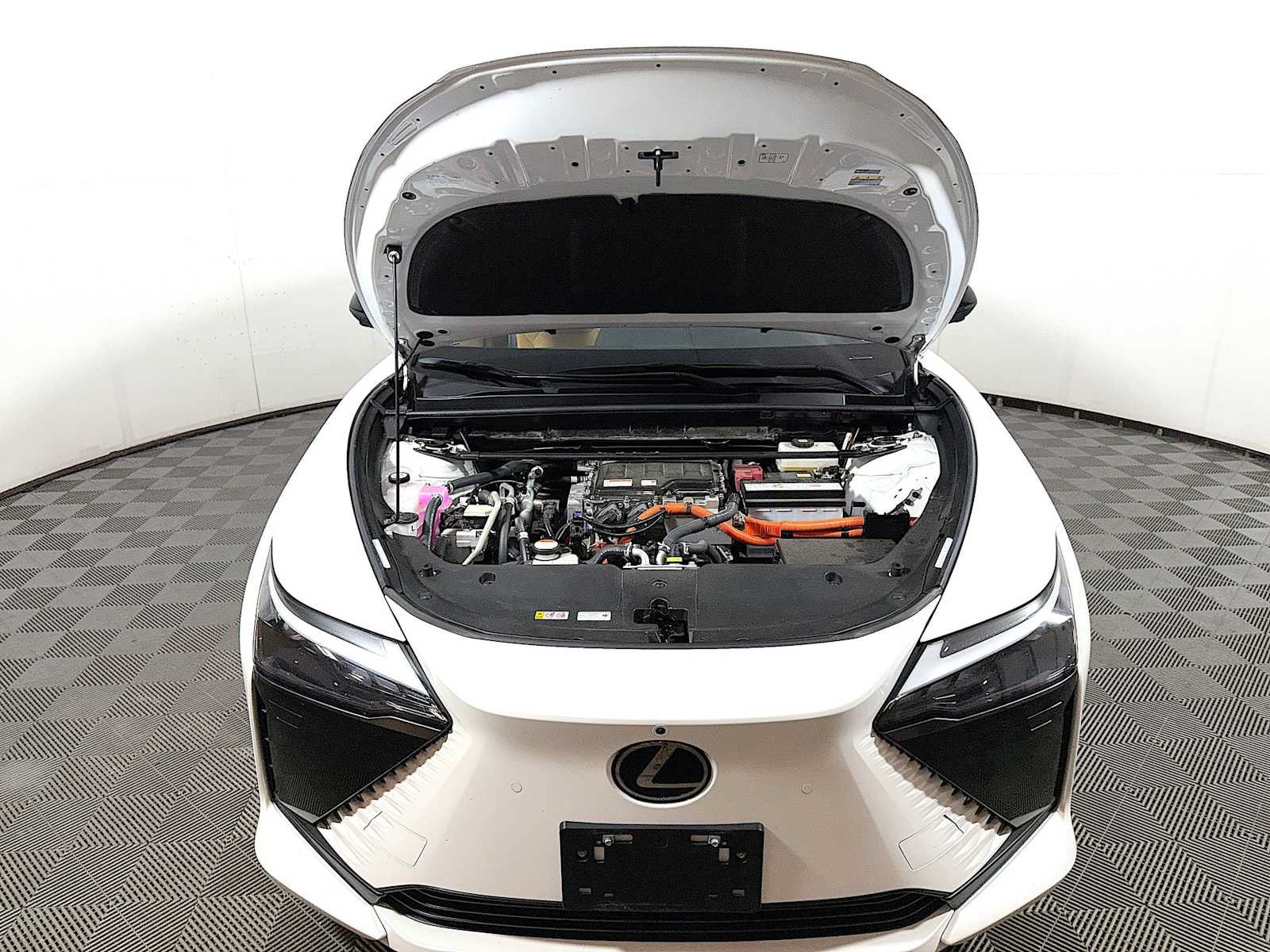 Used 2024 Lexus RZ 450e Premium w/ Accessory Package (Z1) AWD/4WD image 31
