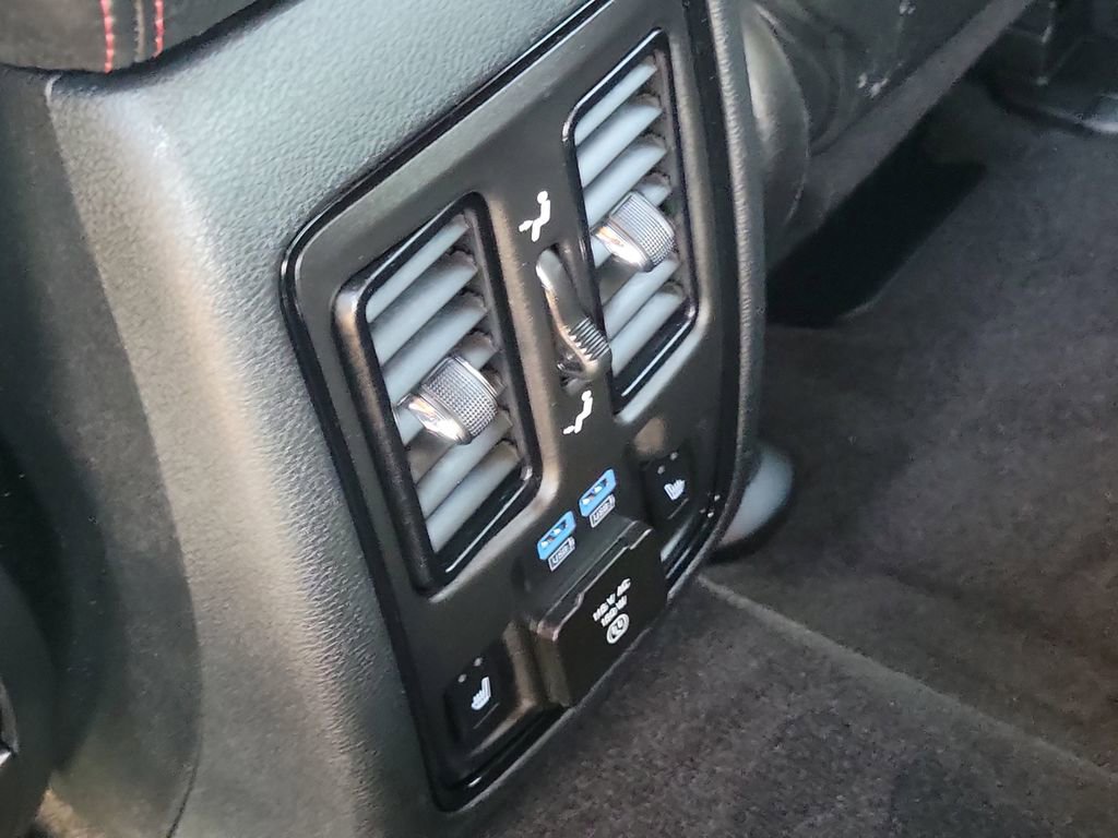 Used 2022 Dodge Durango R/T w/ Trailer Tow Group IV image 31