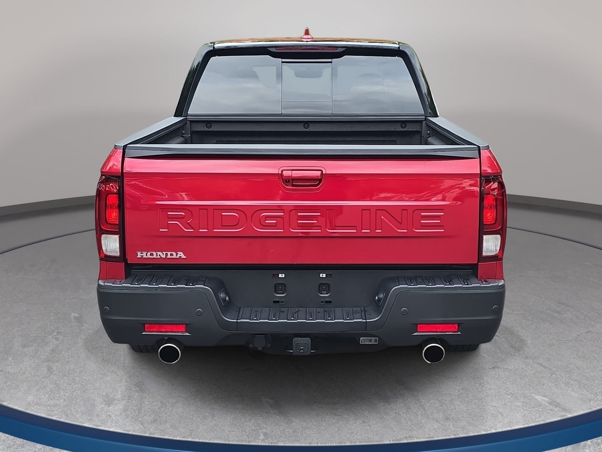 Used 2025 Honda Ridgeline Black Edition image 6