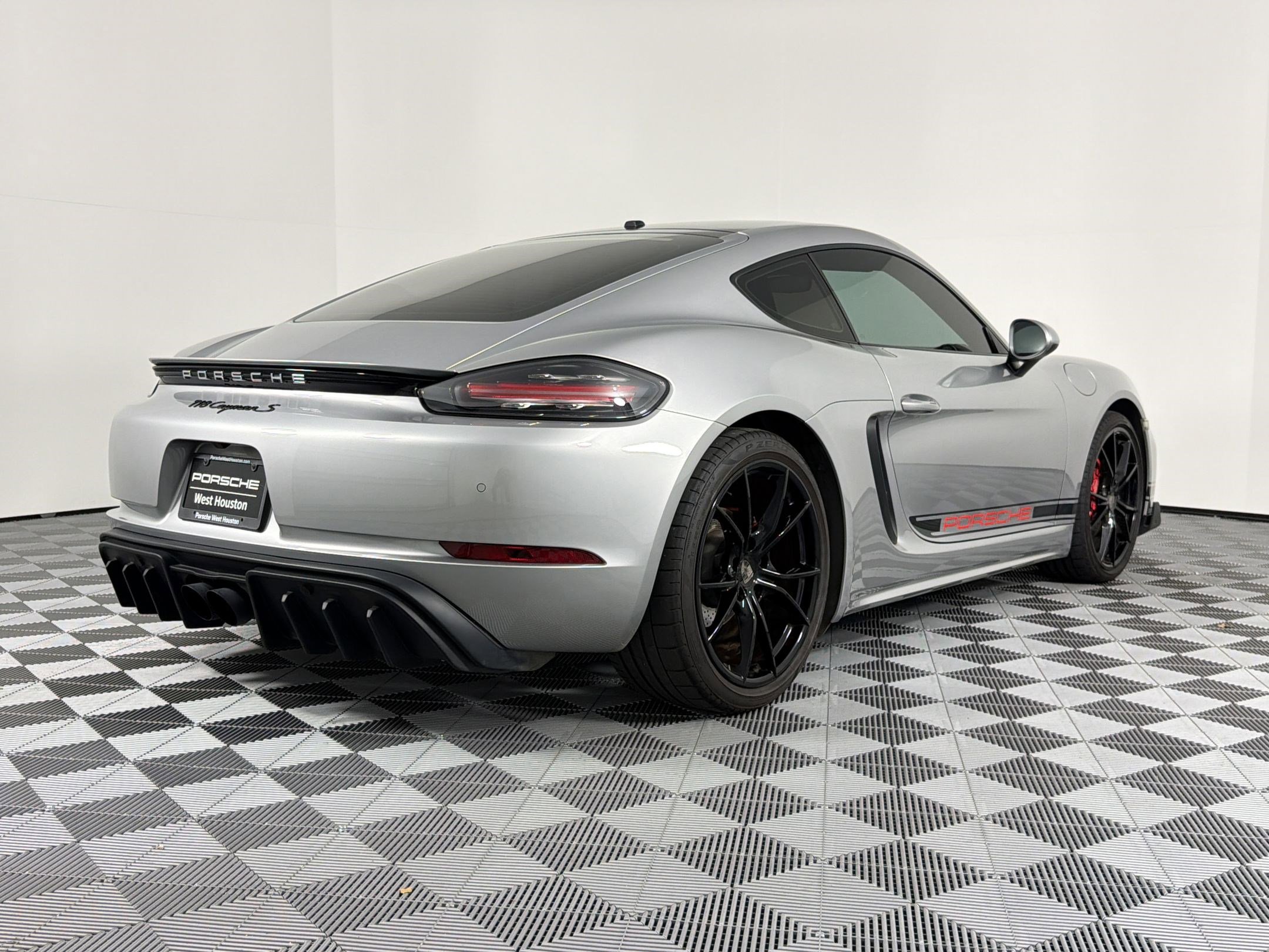 Certified 2024 Porsche 718 Cayman S image 9