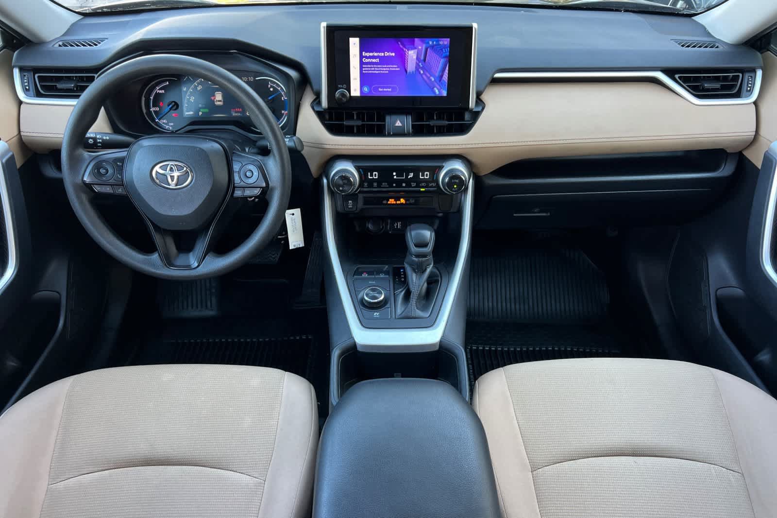 Used 2023 Toyota RAV4 LE AWD/4WD image 3