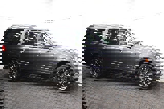 Used 2017 Lincoln Navigator L Reserve image 3