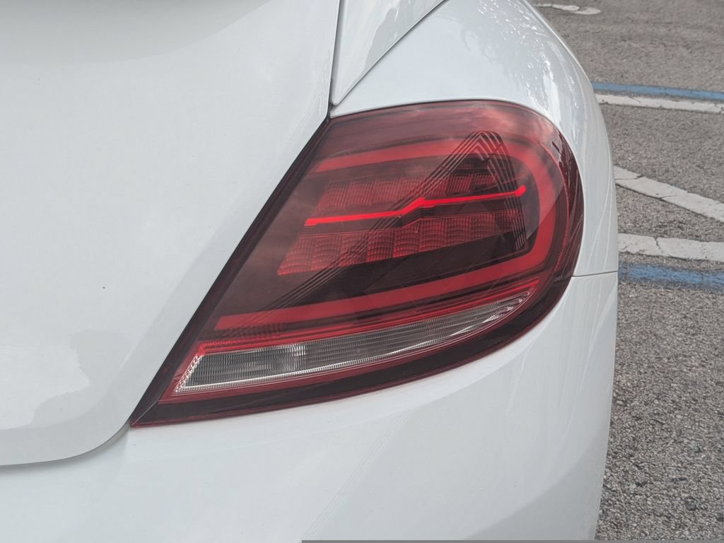Used 2019 Volkswagen Beetle 2.0T Final Edition SEL FWD image 14