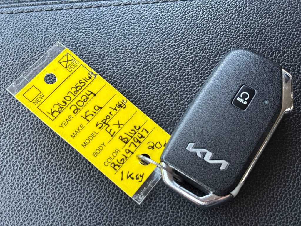 Certified 2024 Kia Sportage EX FWD image 32