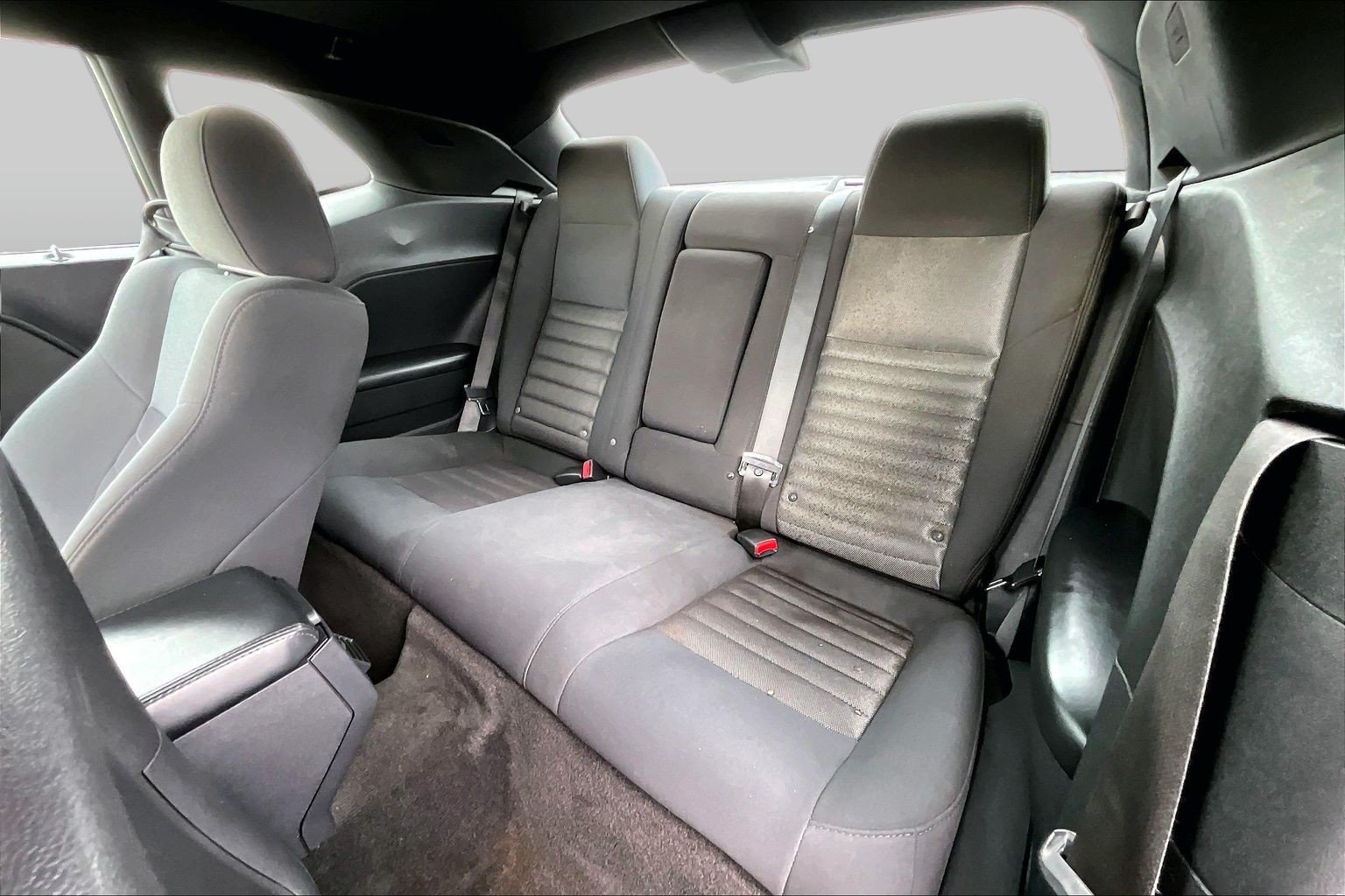 Used 2010 Dodge Challenger R/T RWD image 25