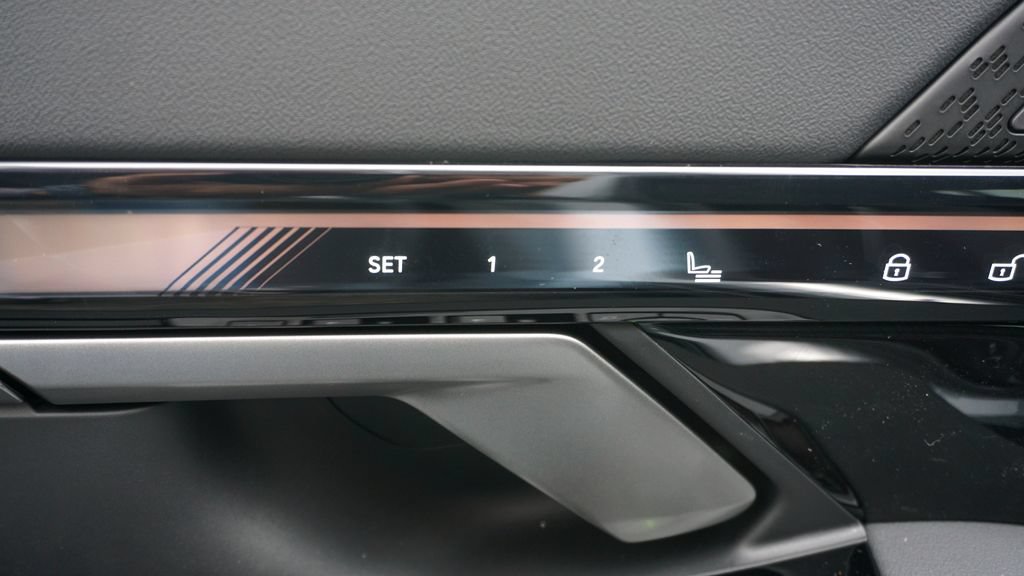 New 2027 BMW 530i xDrive w/ M Sport Package AWD/4WD image 11