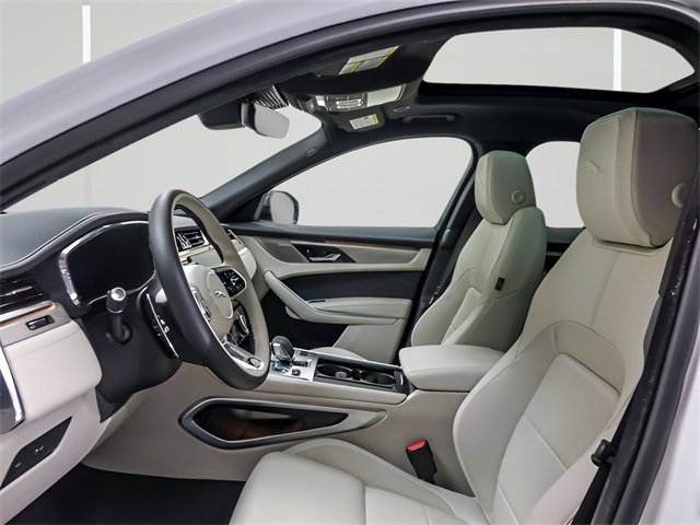 Used 2025 Jaguar F-PACE R-Dynamic S image 9