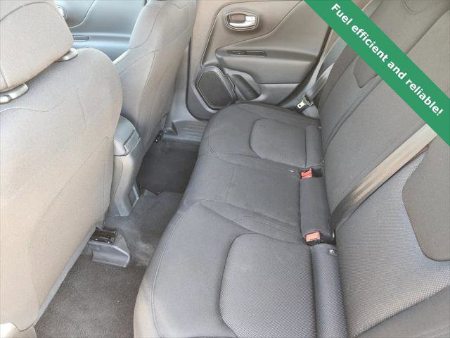 Certified 2023 Jeep Renegade Latitude image 29