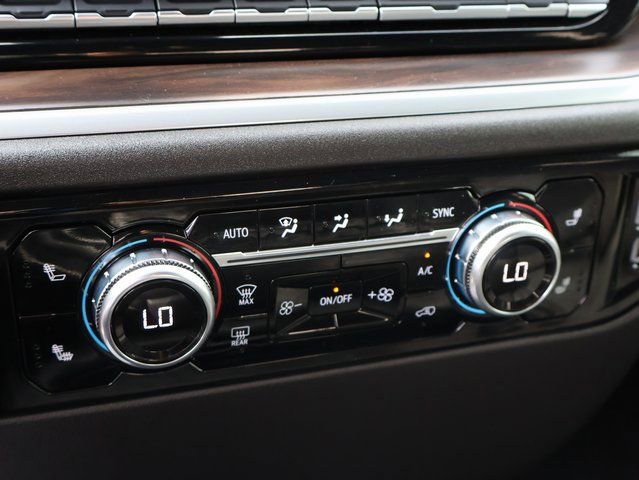 Used 2025 GMC Sierra 2500 SLT AWD/4WD image 35