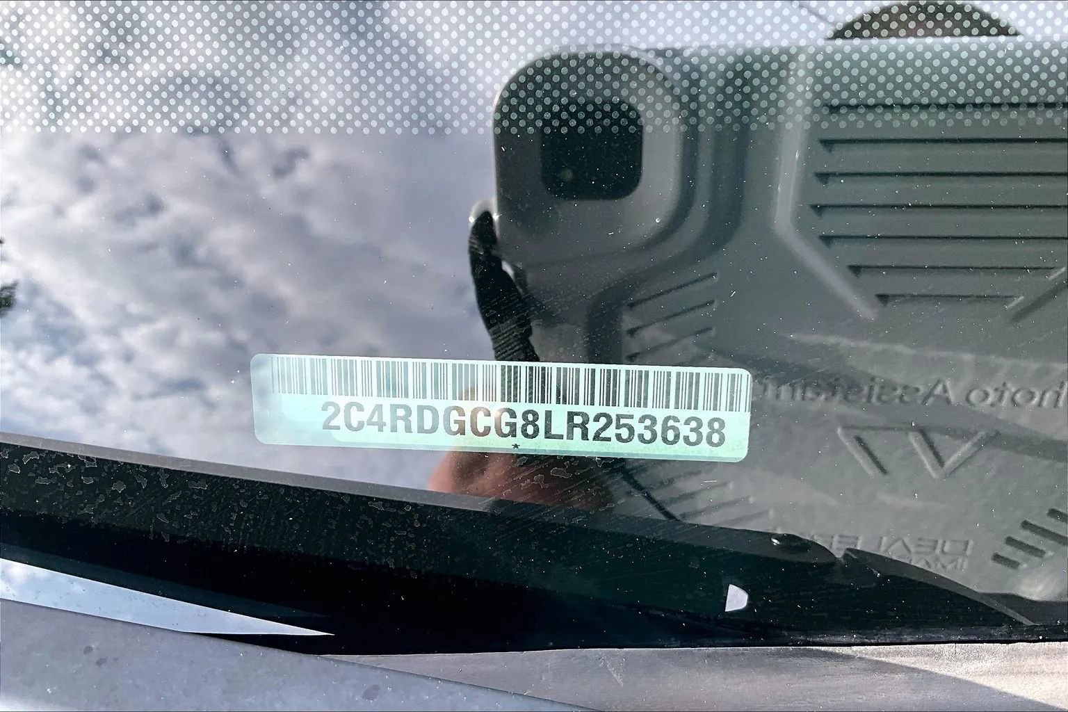 Used 2020 Dodge Grand Caravan SXT image 30