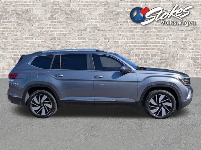 Used 2025 Volkswagen Atlas SEL AWD/4WD image 3