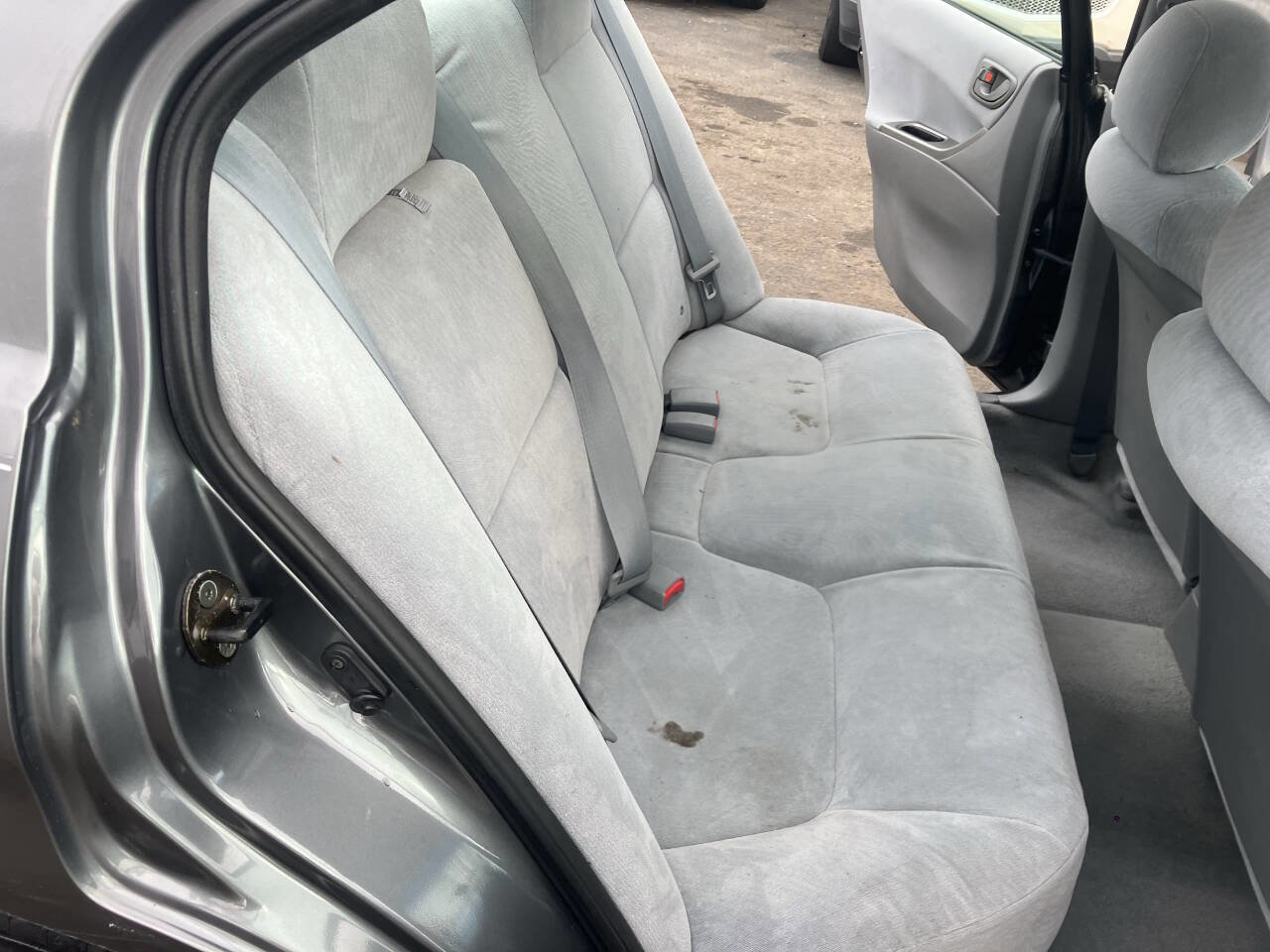 Used 2003 Mitsubishi Galant ES image 24