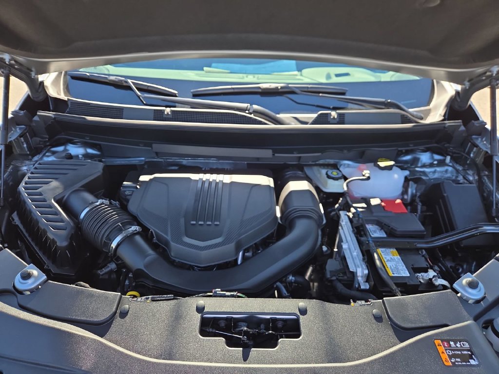 New 2027 Chevrolet Traverse LT w/ Sun and Wheel Package FWD image 23