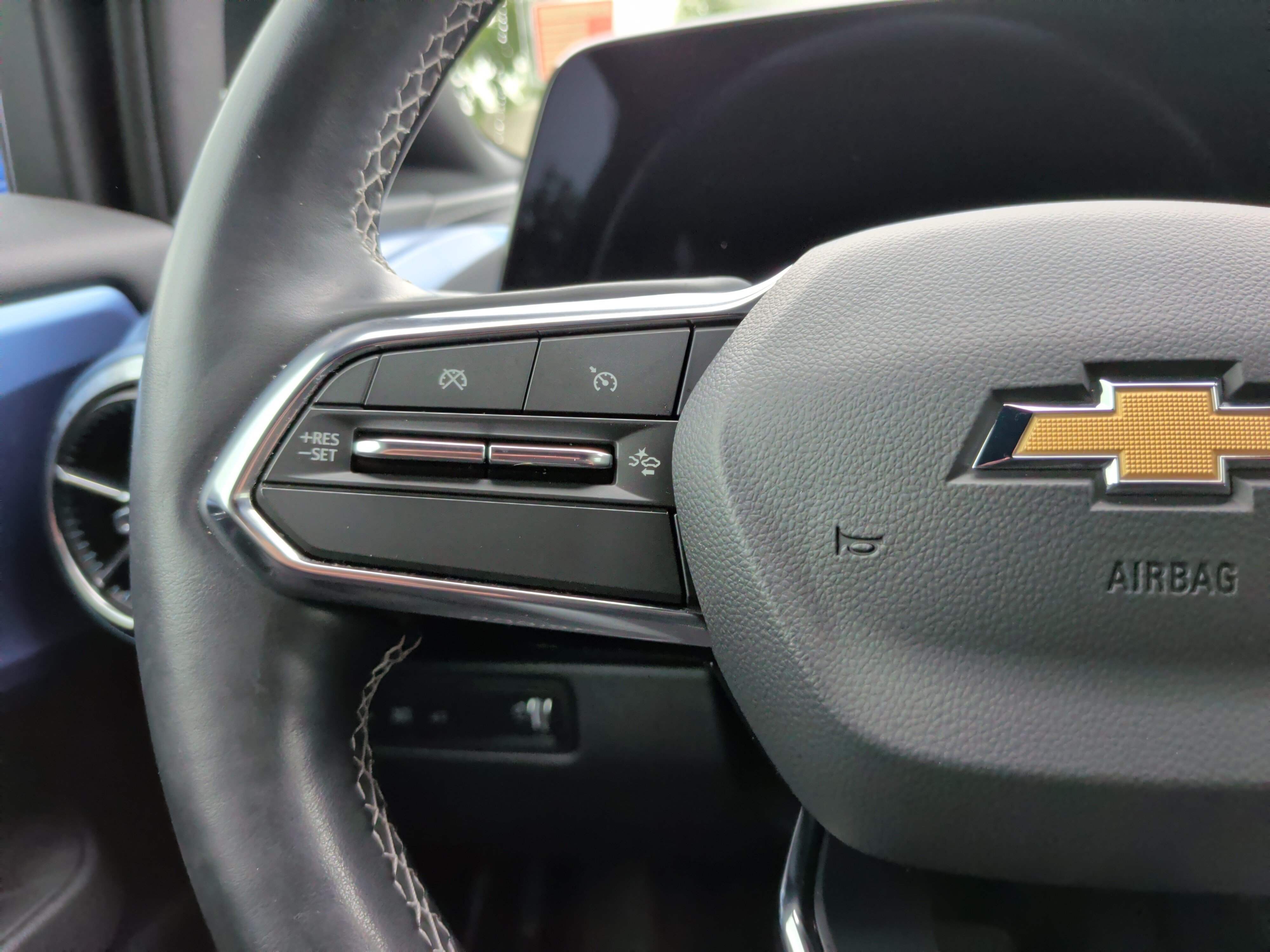 Used 2024 Chevrolet Equinox EV LT FWD image 24
