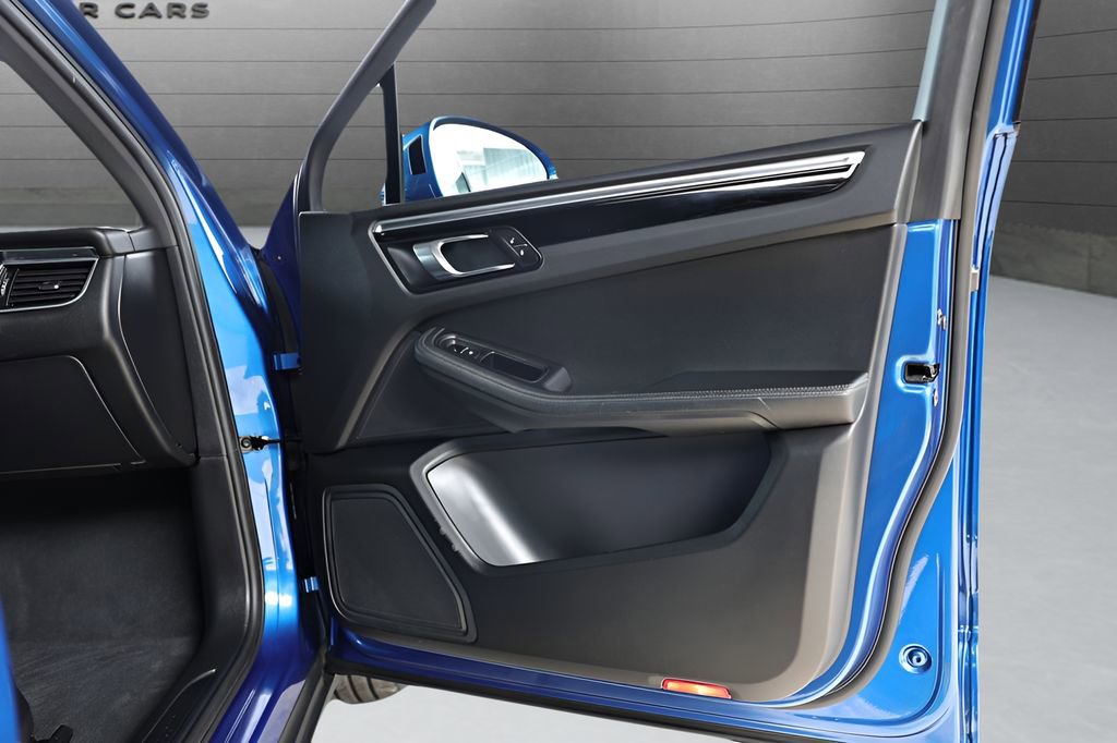 Used 2018 Porsche Macan image 57