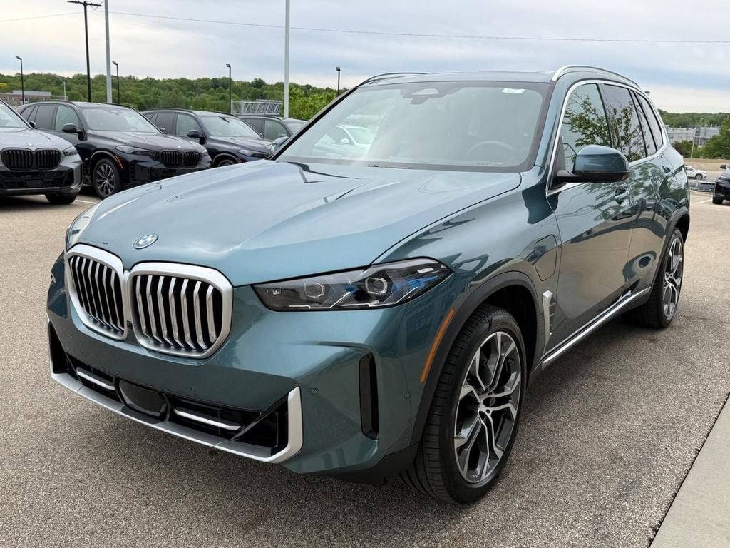 Used 2026 BMW X5 xDrive50e AWD/4WD image 8