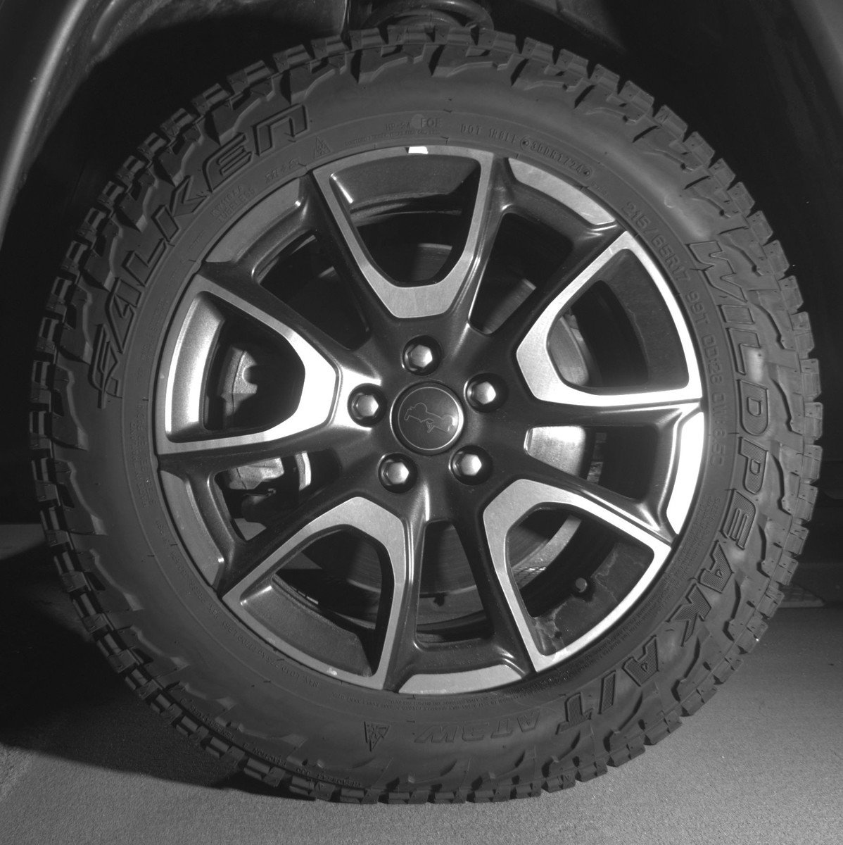 Used 2025 Jeep Compass Trailhawk image 12