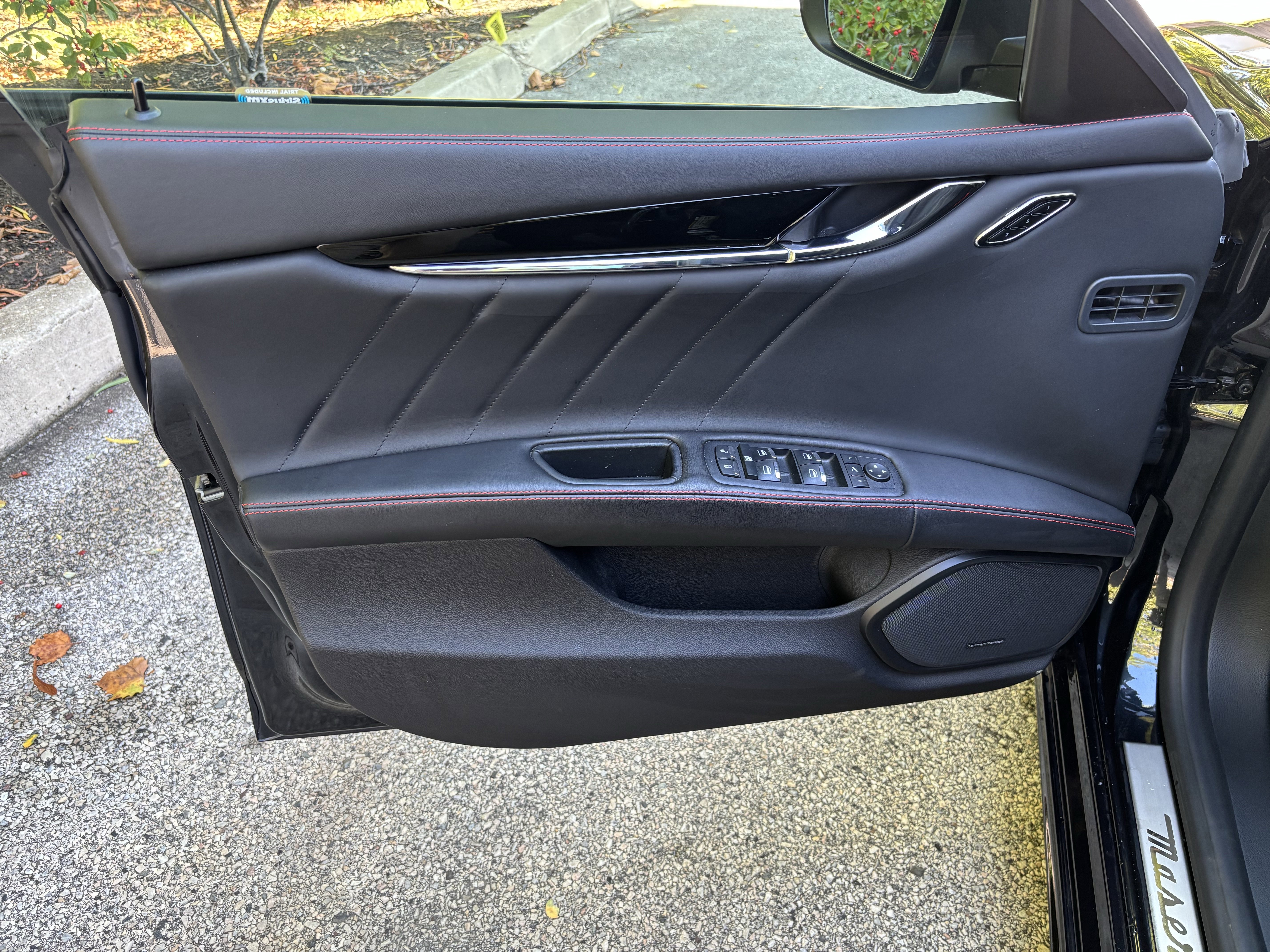 Used 2022 Maserati Quattroporte Modena Q4 image 12