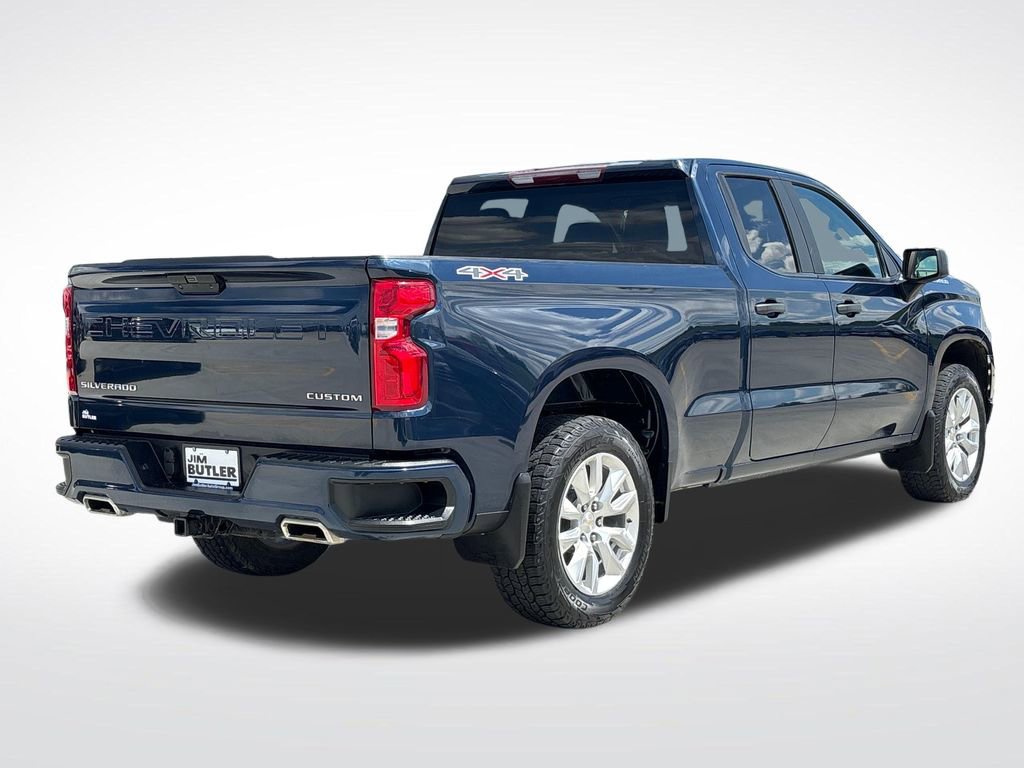 Used 2020 Chevrolet Silverado 1500 Custom w/ Custom Value Package AWD/4WD image 7