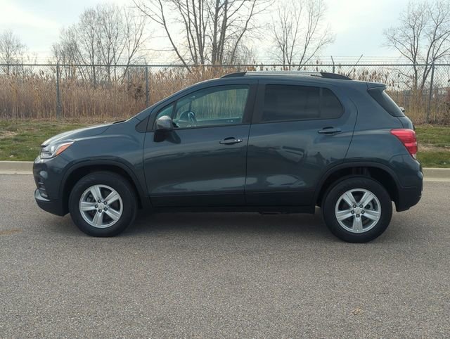 Used 2021 Chevrolet Trax LT w/ LT Convenience Package image 6