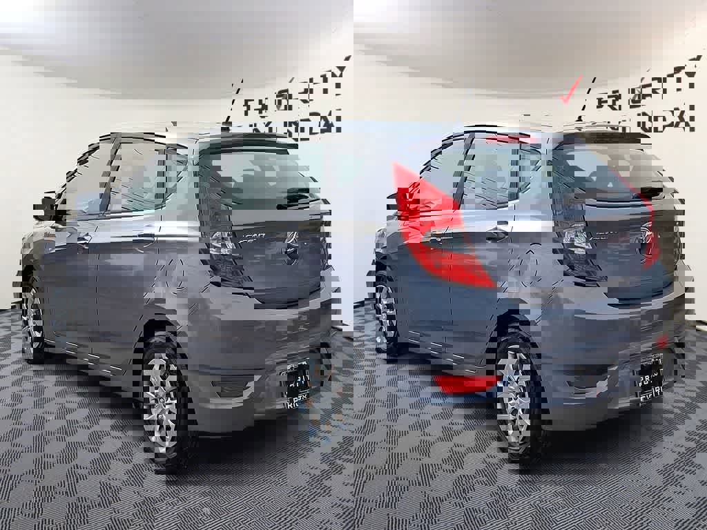 Used 2017 Hyundai Accent SE image 6