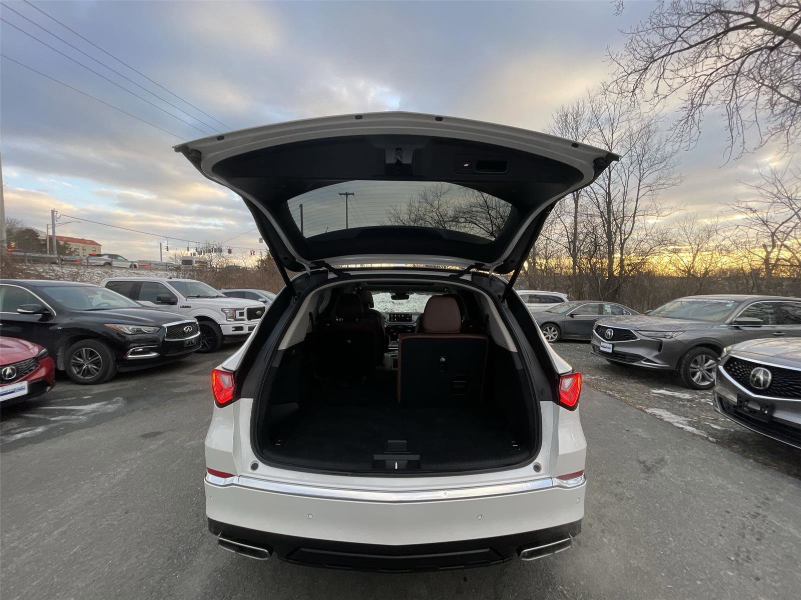 Used 2023 Acura MDX SH-AWD w/ Technology Package image 25