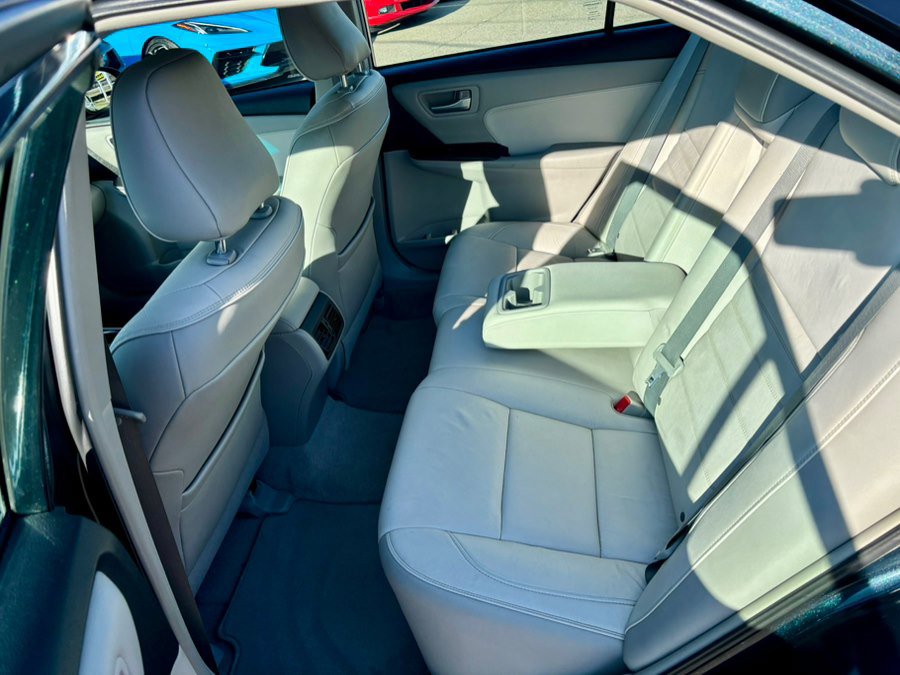 Used 2015 Toyota Camry XLE FWD image 14